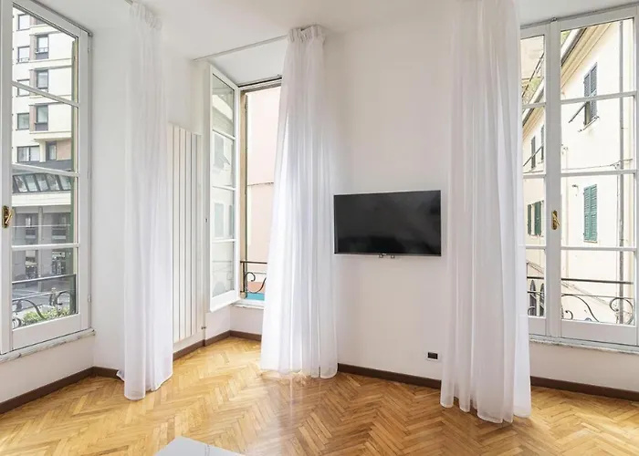 Luminous And Charming Apartment In Genoa Center