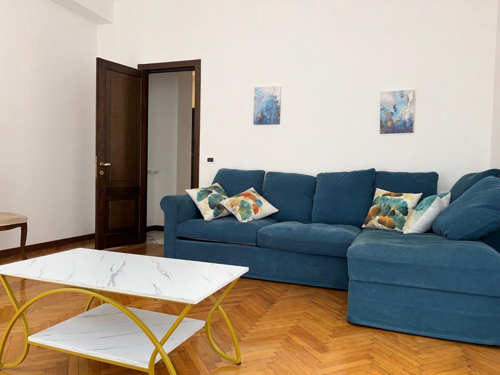 Luminous And Charming In Center Genova