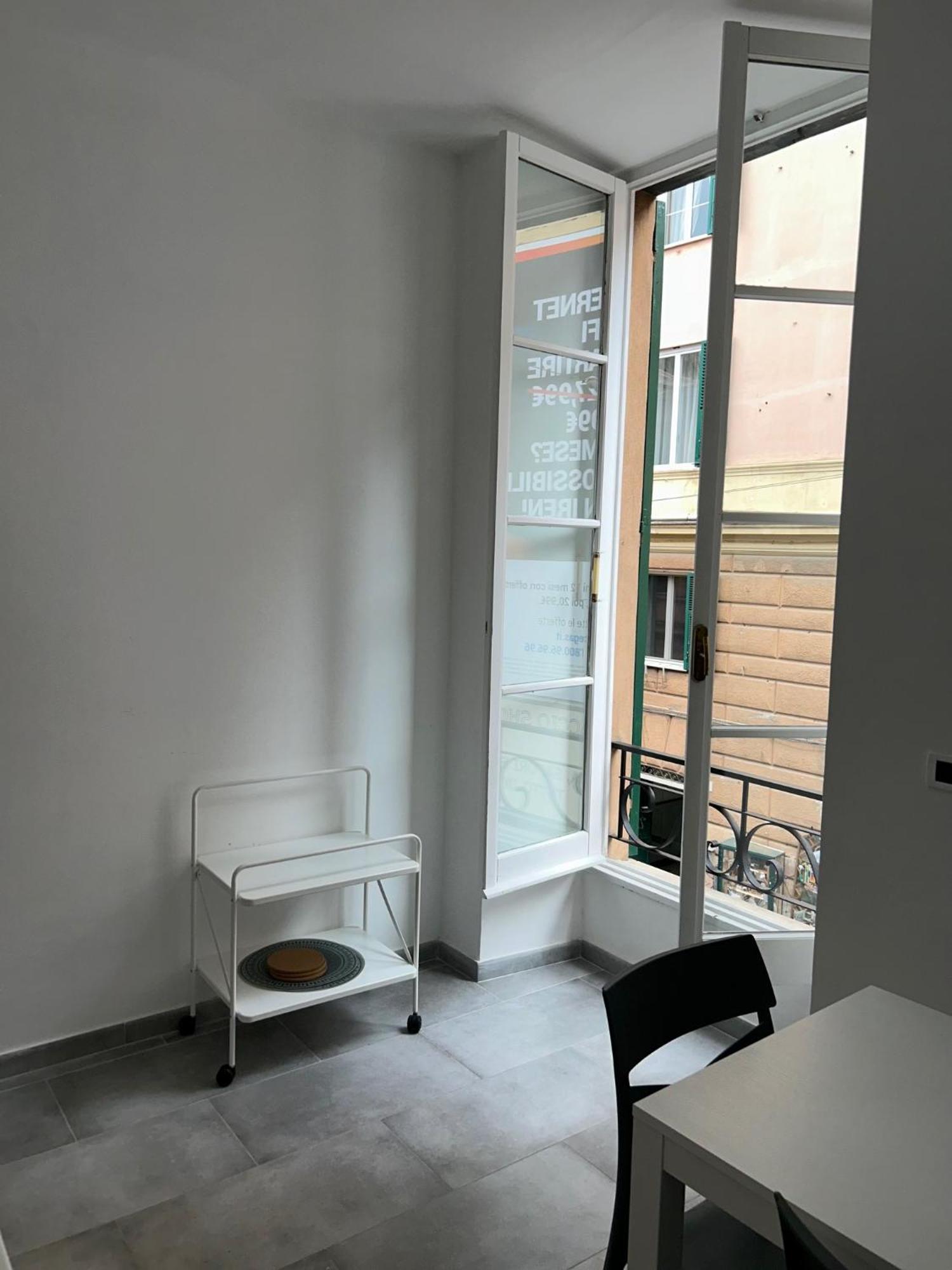Luminous And Charming In Center Genova
