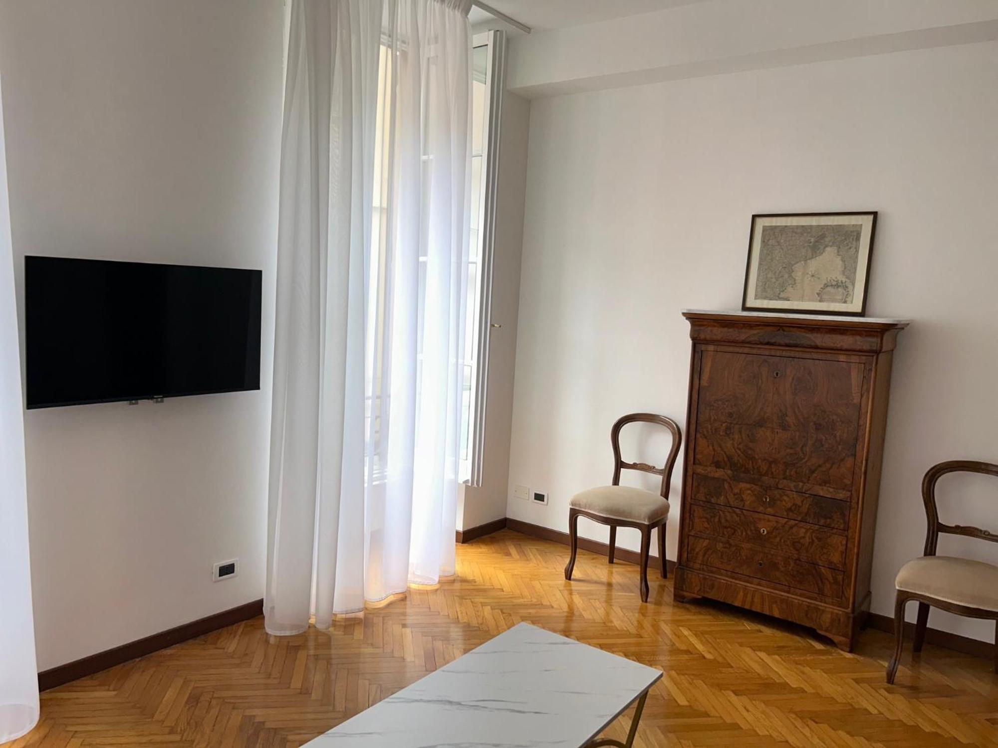 Appartamento Luminous And Charming In Center